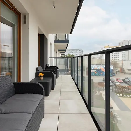 Turquoise Apartment Near The Royal Lazienki Warsaw By Noclegi Renters Exterior photo