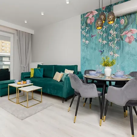 Turquoise Apartment Near The Royal Lazienki Warsaw By Noclegi Renters Exterior photo